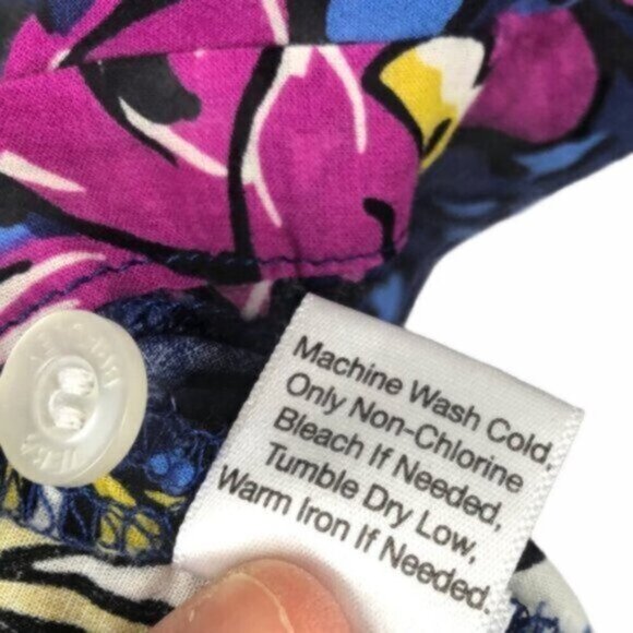 Vera Bradley | Women's Floral Button Down Shirt Size Small - Picture 4 of 10